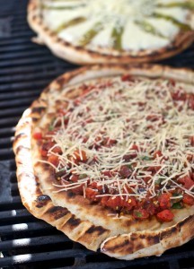 grilled pizza with chile dough