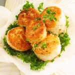 Grilled Scallops with Roasted Red Pepper Sauce - Burn Blog