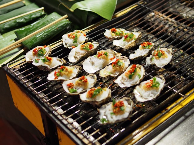 oysters on the grill