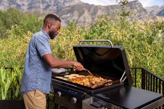 cooking on traeger flatrock grill